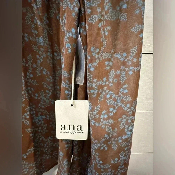 A.n.a  Sheer Brown/ Blue Blouse- women’s XS - Picture 4 of 5
